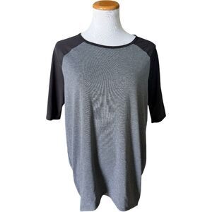 Womens Lularoe Black & Gray Color Block Irma Tunic Top Shirt Blouse - Sz XS